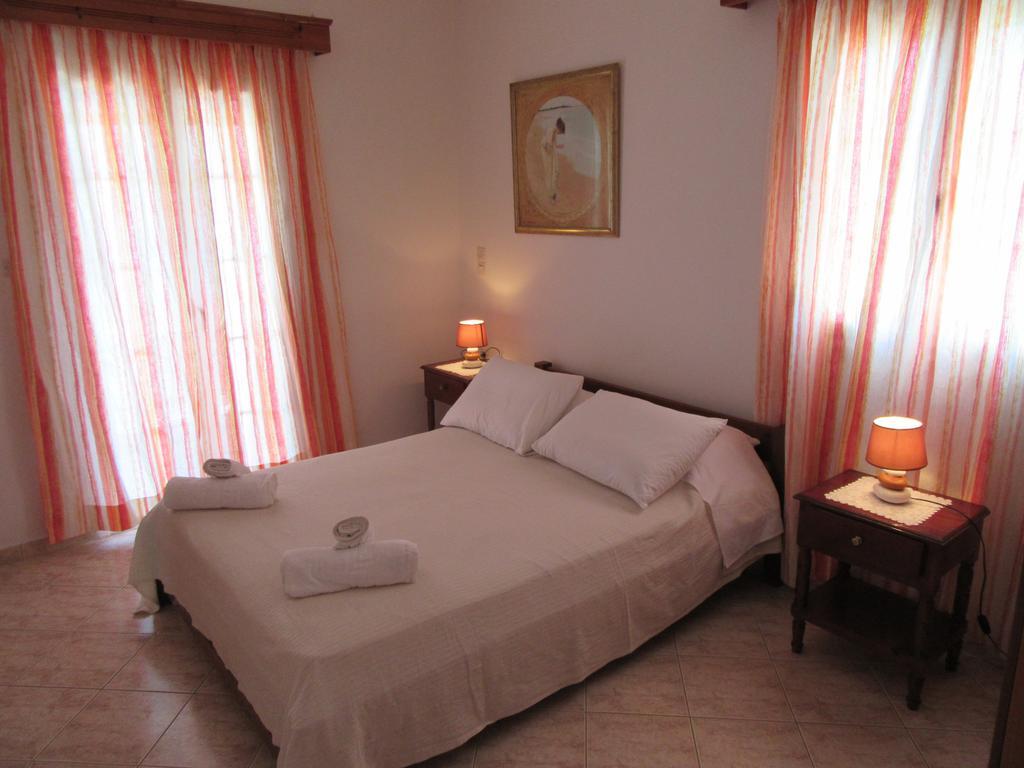 Kalotina'S Apartments Emborios Bagian luar foto